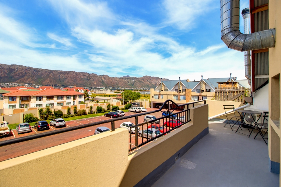 1 Bedroom Property for Sale in Whispering Pines Western Cape